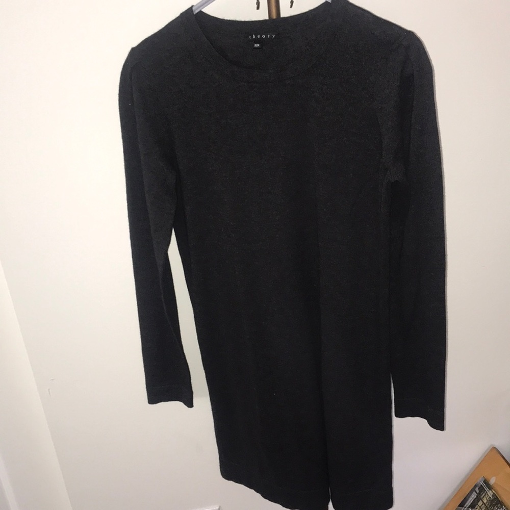 Theory women’s gray sweater size m
